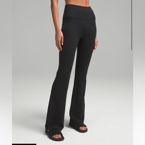 Groove super high rise flare pant nulu size 4 in black